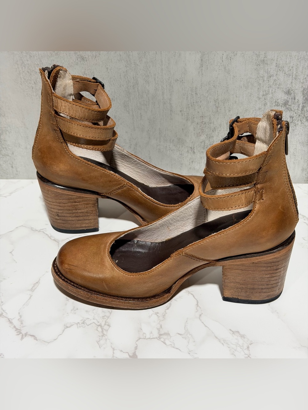 Freebird Randi size 6 Women’s Tan Leather Buckle Strap Block Heel Pumps - Picture 3 of 10